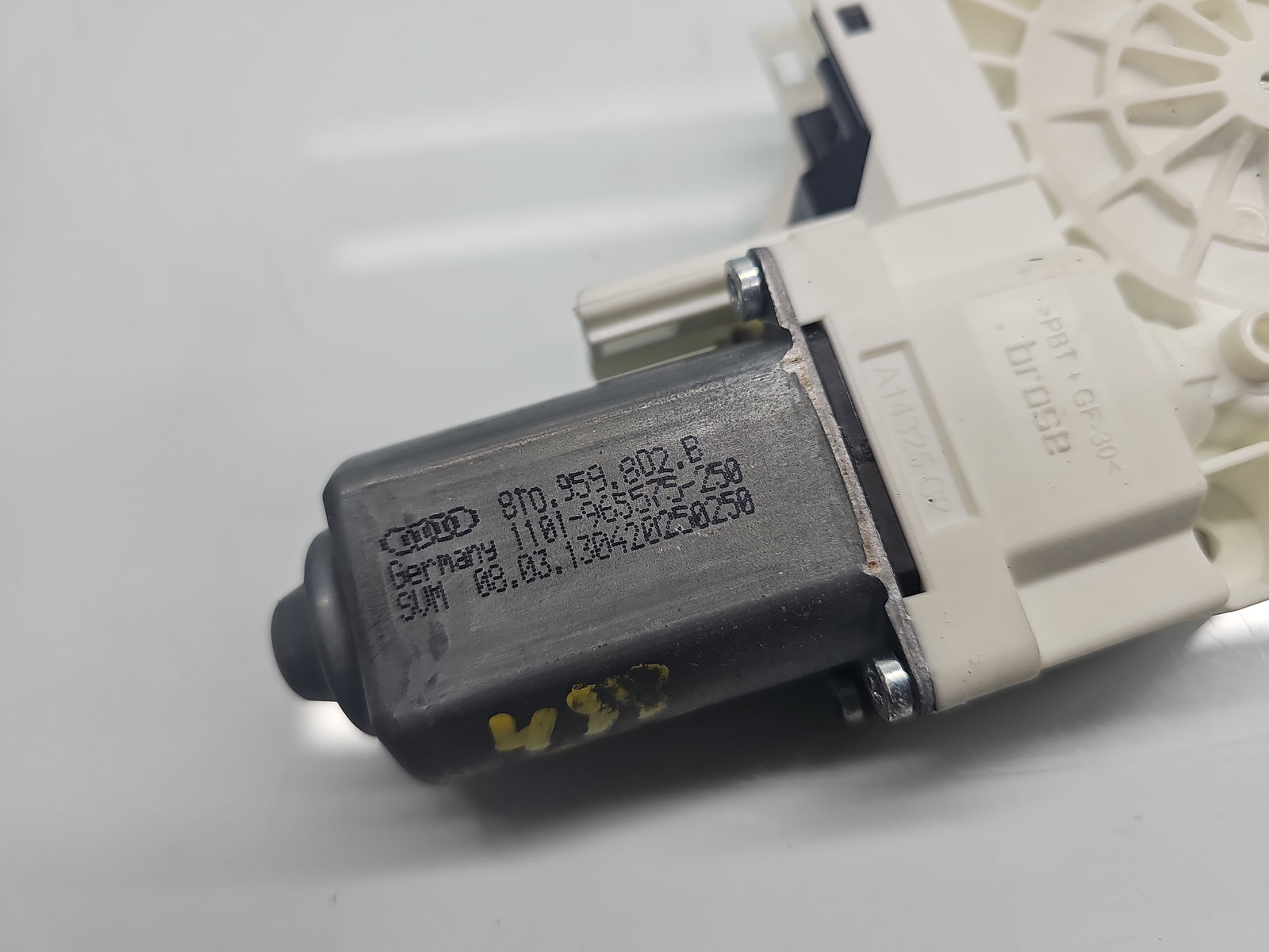 Motoras geam dreapta fata AUDI A5 (8T3) [Fabr 2007-2015] 8T0959802B - imagine 5