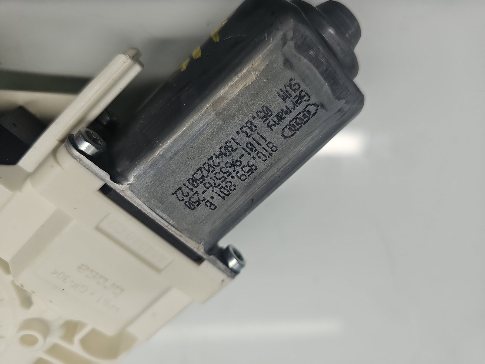 Motoras geam stanga fata AUDI A5 (8T3) [Fabr 2007-2015] 8T0959801B - imagine 5