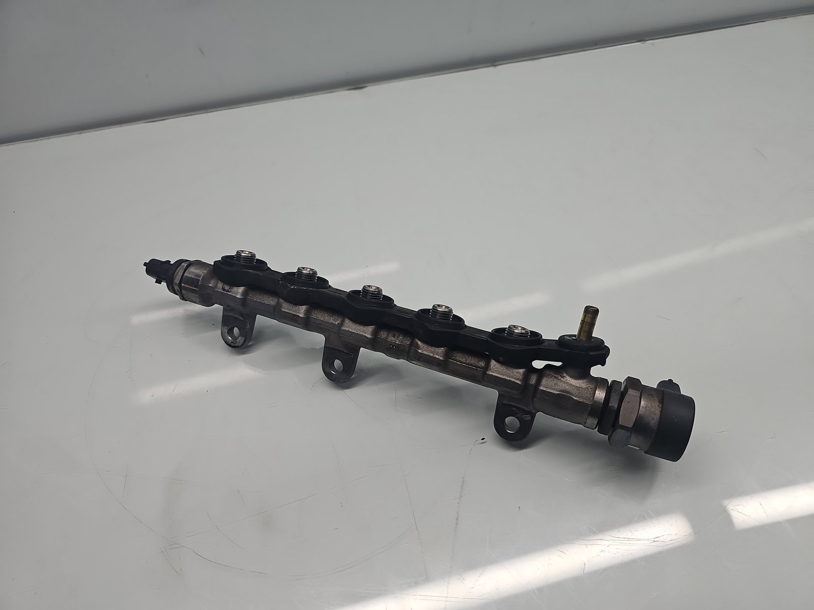 Rampa injectoare Renault Espace 4 [Fabr 2002-2014] H8200610223 2.0 dCi M9R780 110KW / 150CP - imagine 2