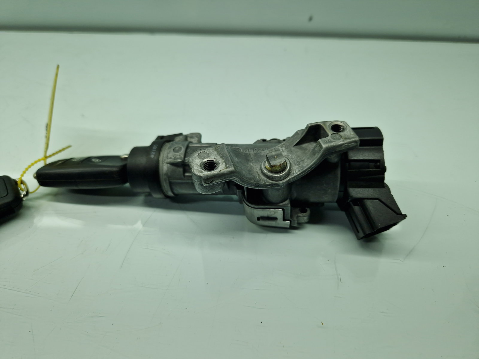 Contact cu cheie Volkswagen Polo (6R) [Fabr 2009-2016] 6R0905851B 1.2 Benz CGPB 44KW / 60CP - imagine 2