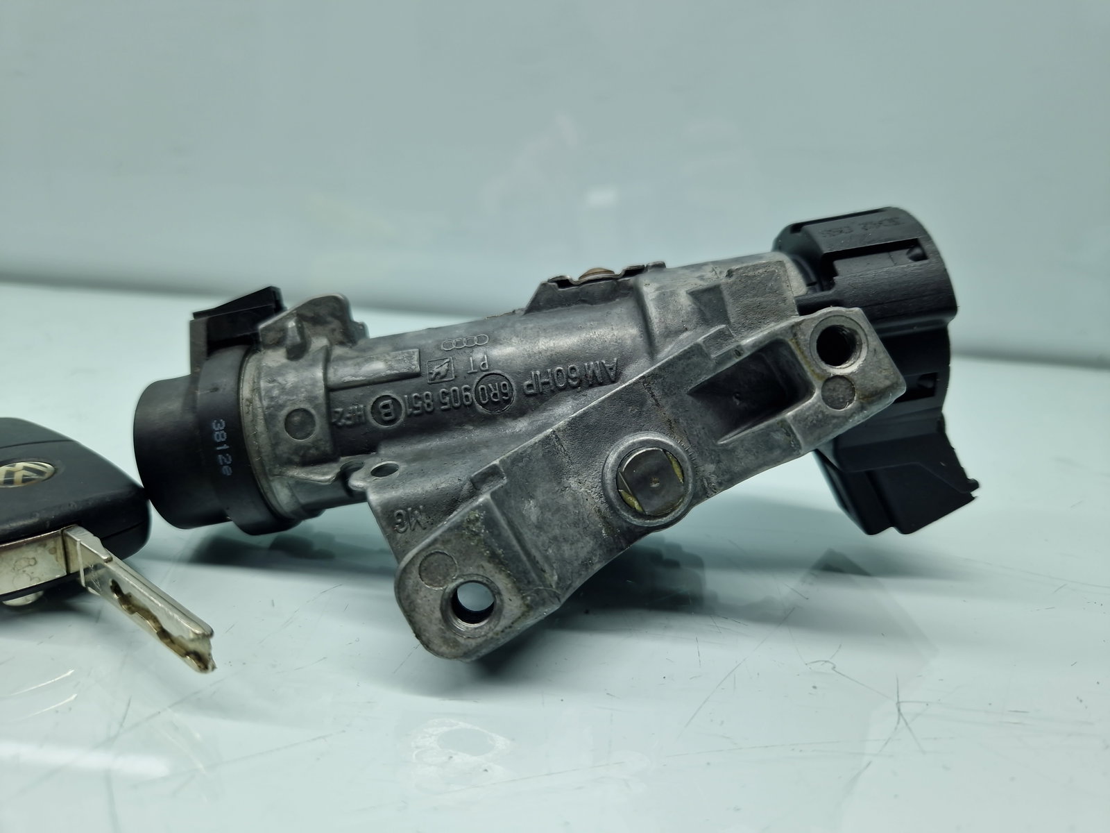 Contact cu cheie Volkswagen Polo (6R) [Fabr 2009-2016] 6R0905851B 1.2 Benz CGPB 44KW / 60CP - imagine 6