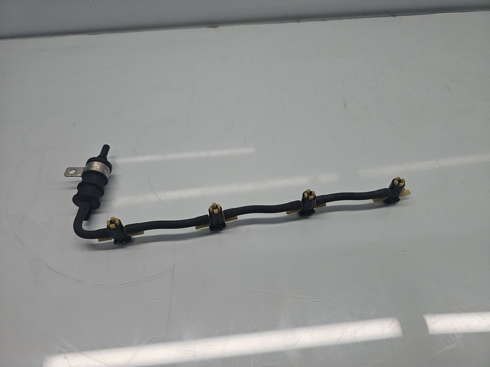 Conducta retur injectoare Renault Espace 4 [Fabr 2002-2014] OEM 2.0 dCi M9R780 110KW / 150CP - imagine 2