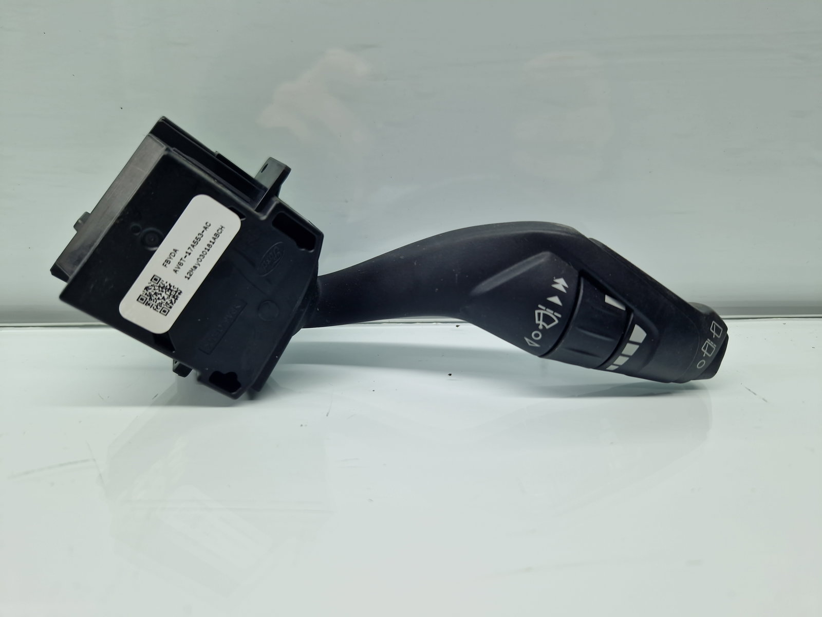 Maneta stergator Ford Focus 3 Hatchback [Fabr 2011-2015] AV6T-17A553-AC - imagine 1