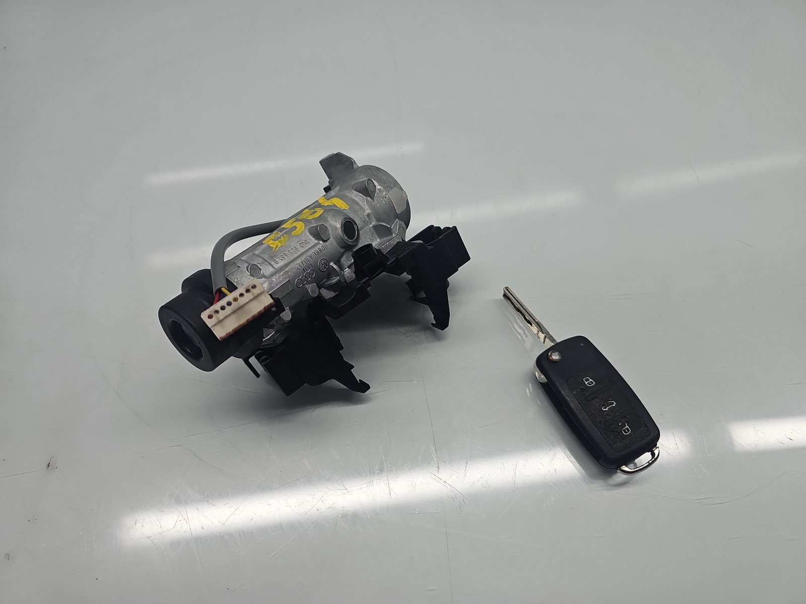 Contact cu cheie Volkswagen Golf 6 (5K1) [Fabr 2009-2013] 1K0905851B 1.6 TDI CAYC 77KW / 105CP - imagine 2