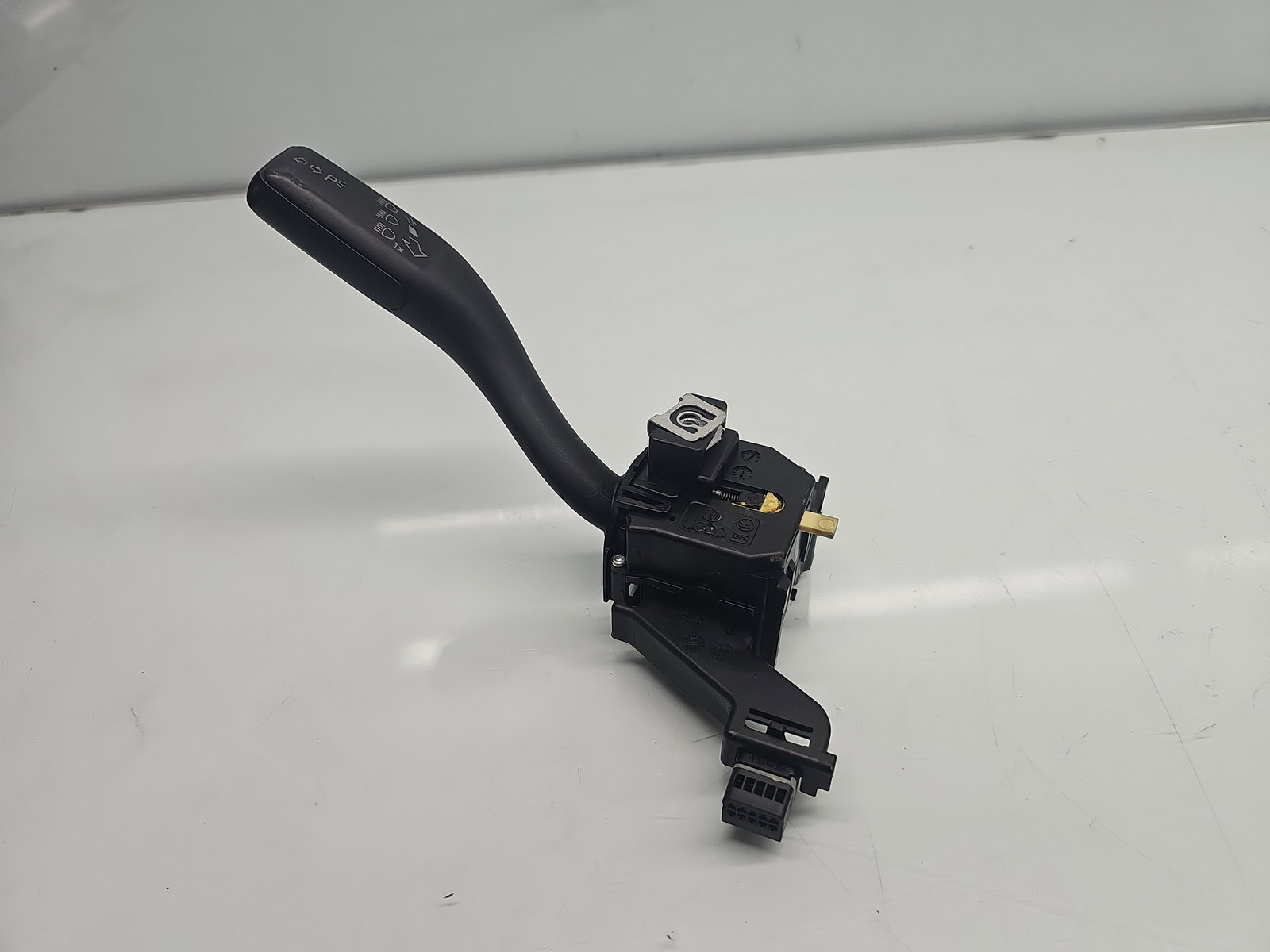 Maneta semnalizare AUDI A3 Sportback (8PA) [Fabr 2004-2013] Facelift 8P0953513E - imagine 1