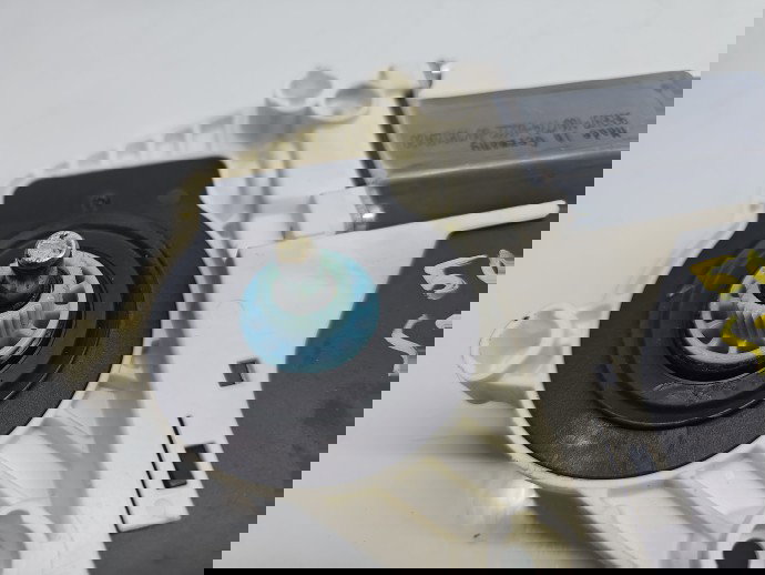 Motoras geam stanga fata Volkswagen Passat CC (357) [Fabr 2008-2012] 3C8959702