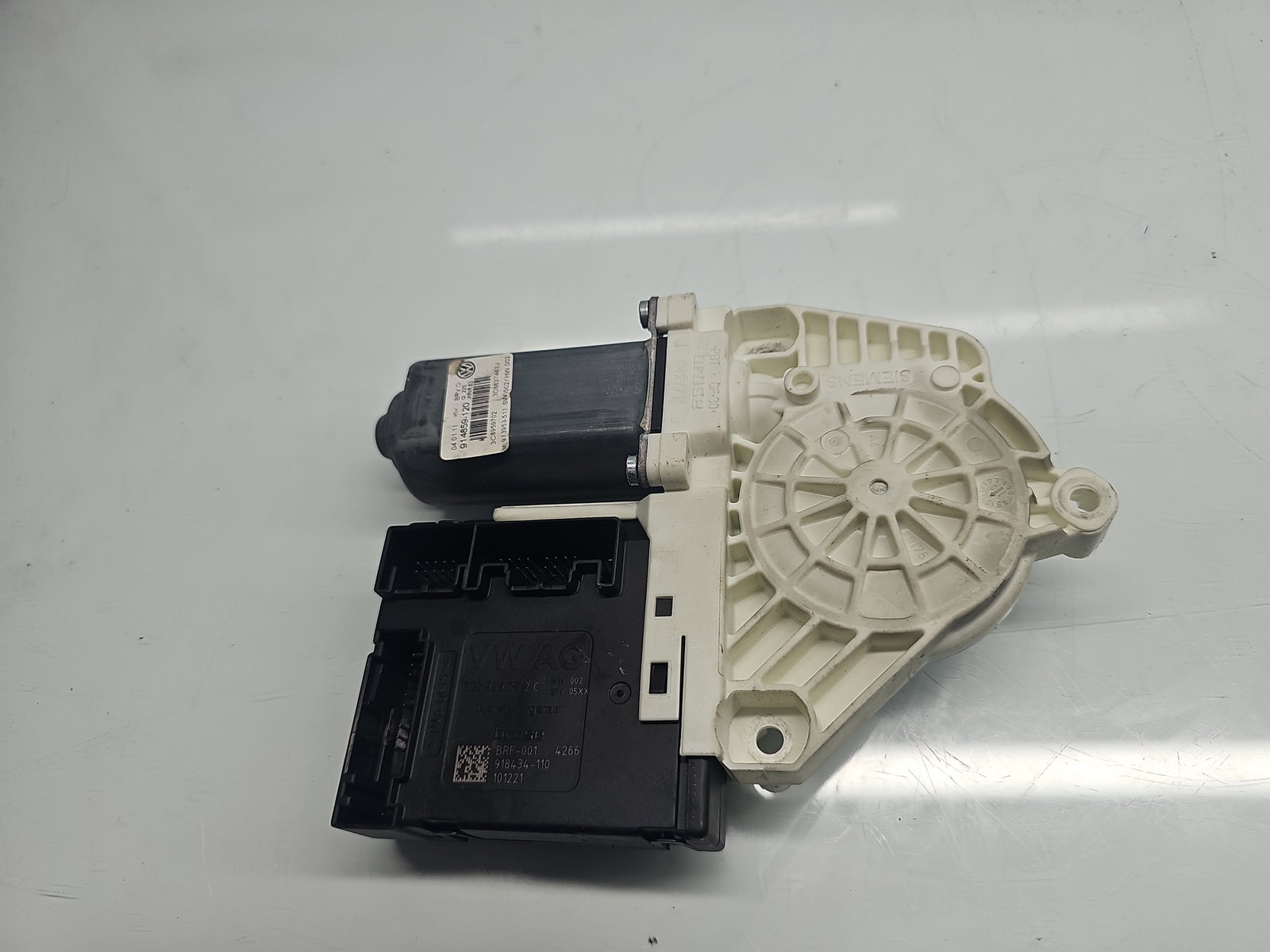 Motoras geam stanga fata Volkswagen Passat CC (357) [Fabr 2008-2012] 3C8959702 - imagine 3