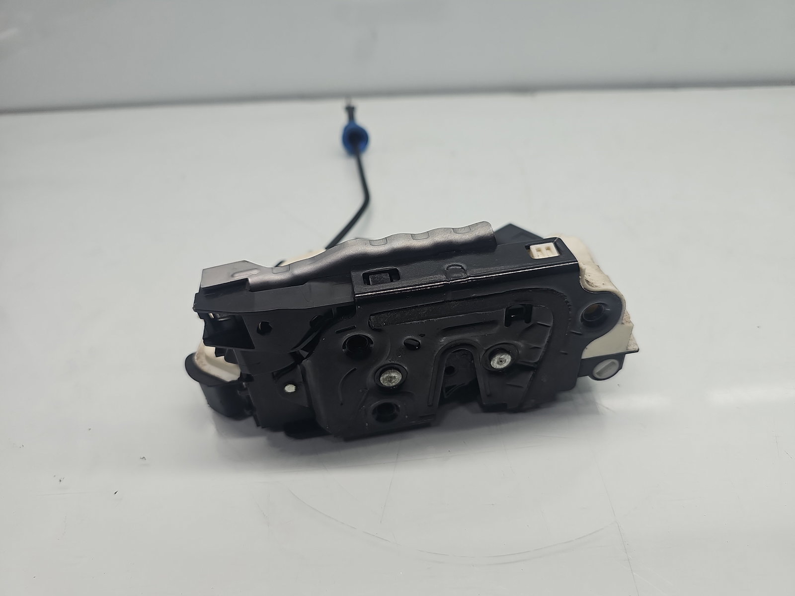 Broasca usa stanga spate Volkswagen Passat CC (357) [Fabr 2008-2012] 5N0839015D - imagine 2