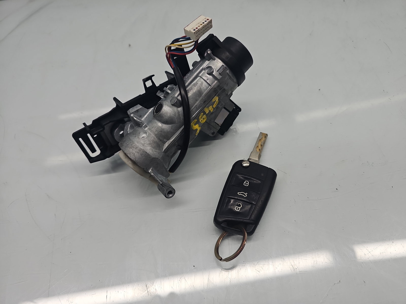 Contact cu cheie Volkswagen Golf 7 (5G) [Fabr 2014-prezent] 1K0905851 1.6 TDI CLHA 77KW / 105CP - imagine 3