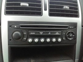 Radio CD Peugeot 307 1.6 benz OEM 2000-2008