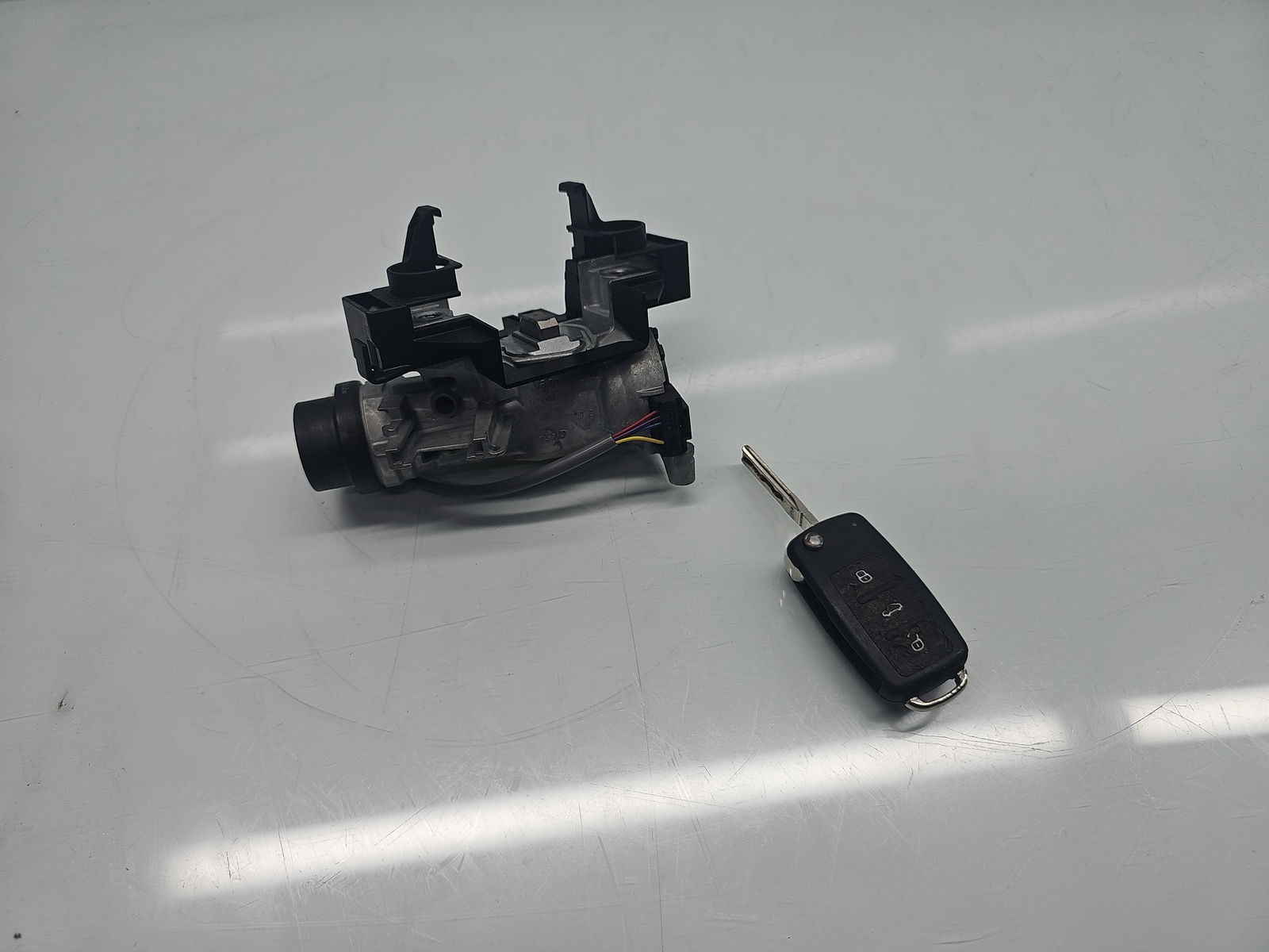 Contact cu cheie Skoda Octavia 2 (1Z3) [Fabr 2004-2013] 1K0905851B 1.6 TDI CAYC 77KW / 105CP - imagine 1