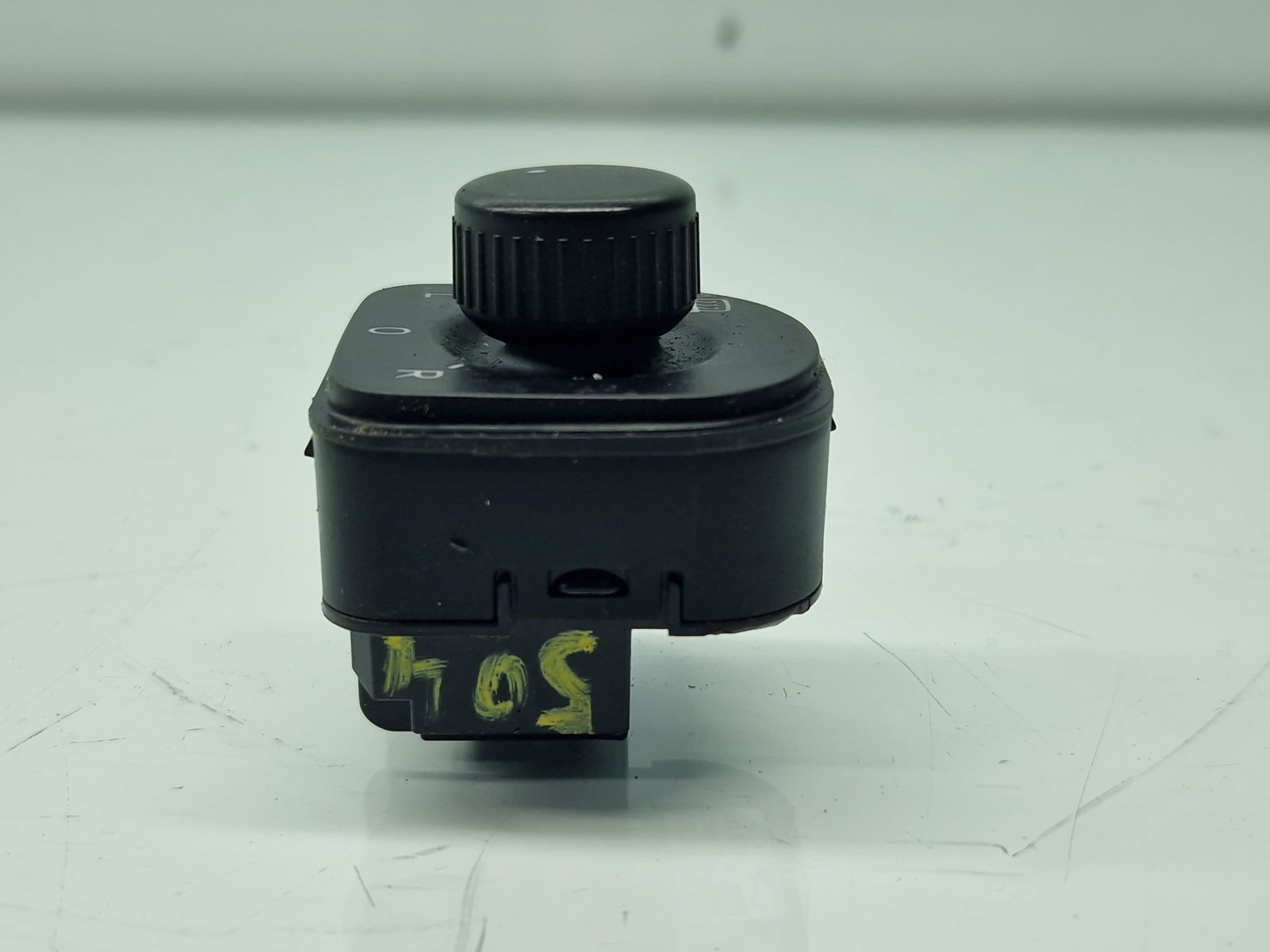 Buton reglaj oglinzi Volkswagen Passat B6 (3C2) [Fabr 2005-2010] 1K0959565L - imagine 7