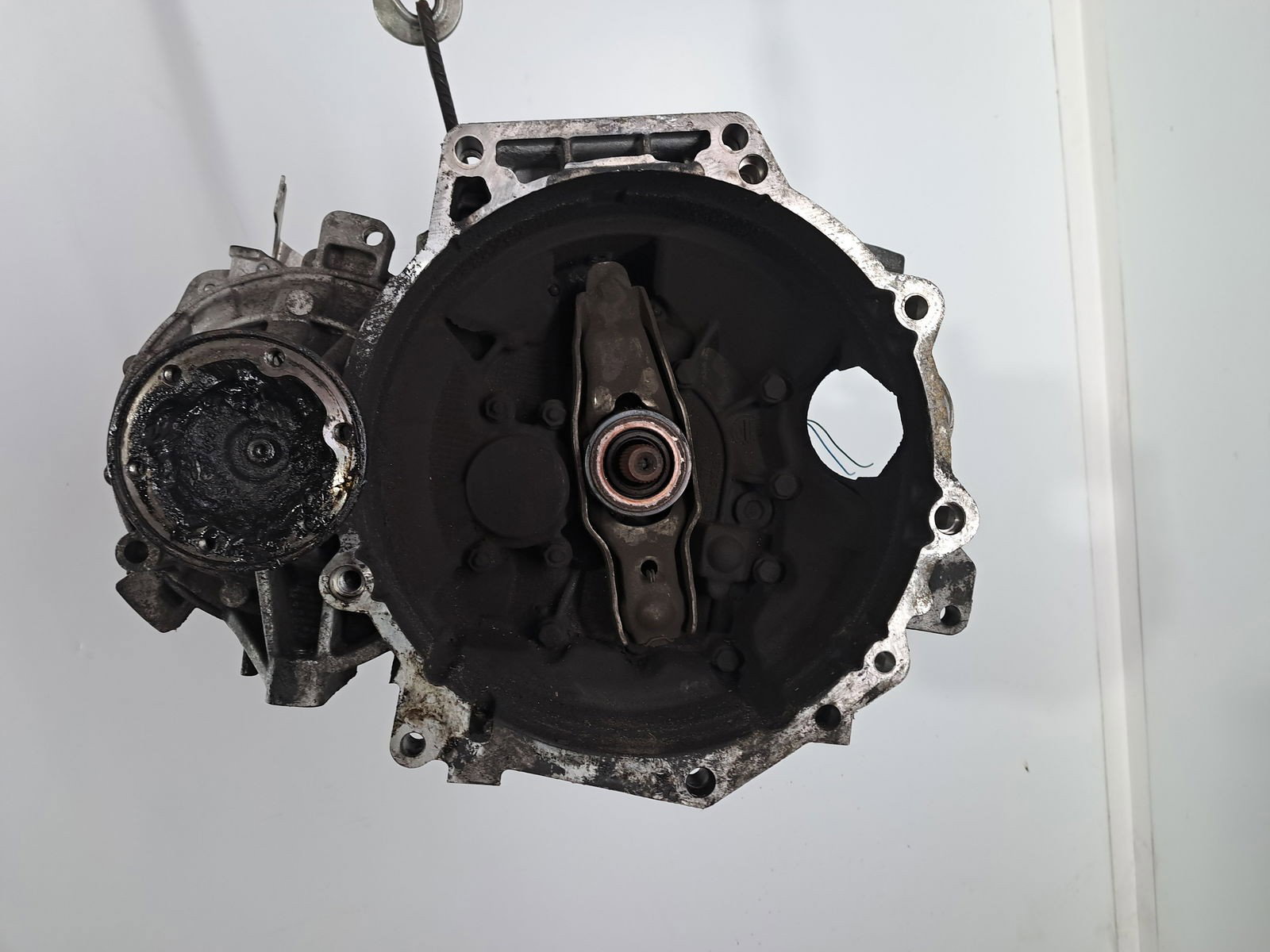 Cutie viteze manuala 5 trepte AUDI A3 (8P1) [Fabr 2003-2012] 1.6 TDI CAYC LHW 77KW / 105CP - imagine 1