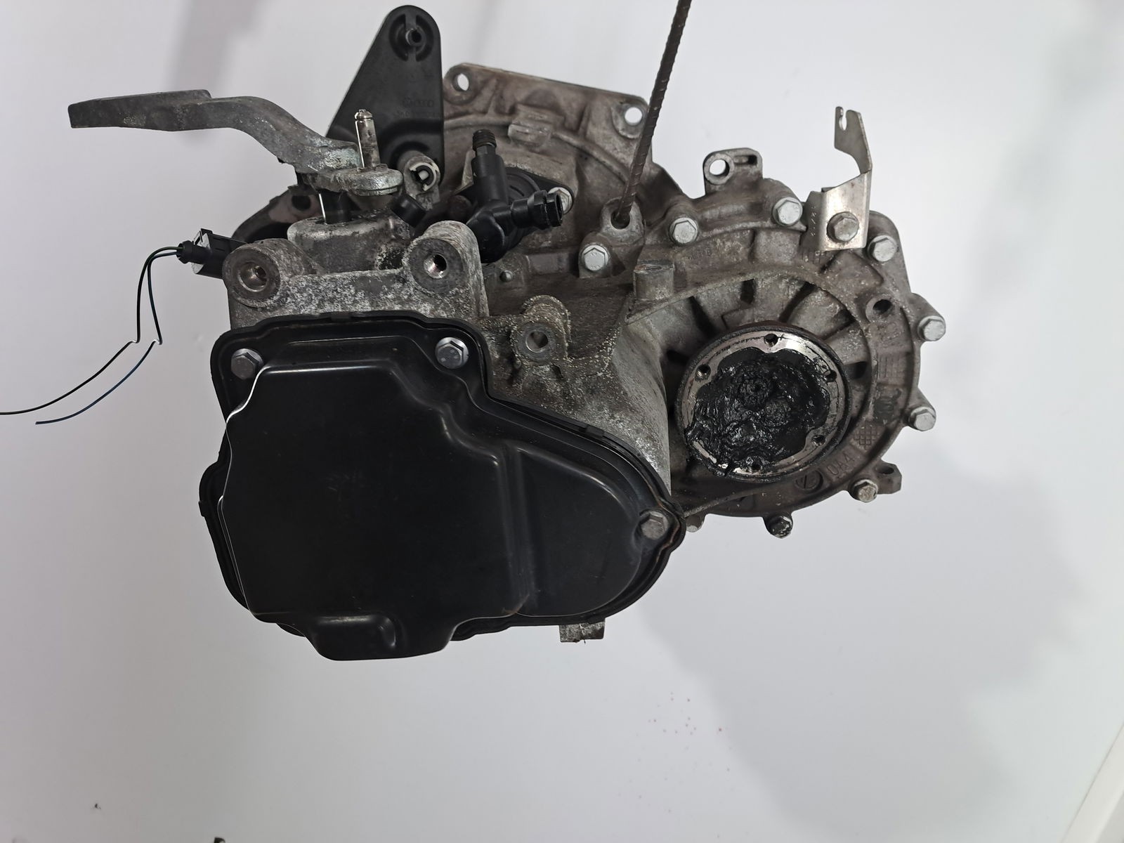 Cutie viteze manuala 5 trepte AUDI A3 (8P1) [Fabr 2003-2012] 1.6 TDI CAYC LHW 77KW / 105CP - imagine 4