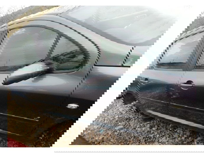 Usa dreapta fata Peugeot 307 1.6 benz EZW 2000-2008