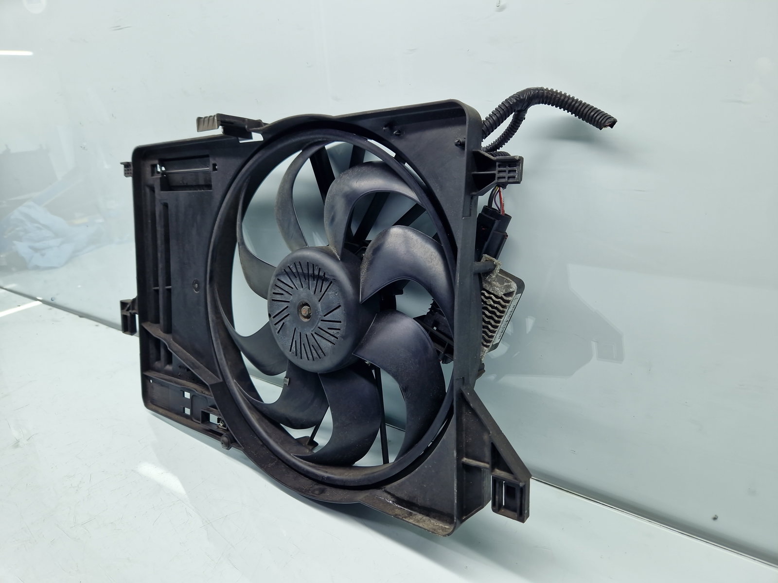 Electroventilator Ford Focus 3 Hatchback [Fabr 2011-2015] CV61-8C607-VA 1.0 Benz M1DA 92KW / 125CP - imagine 2