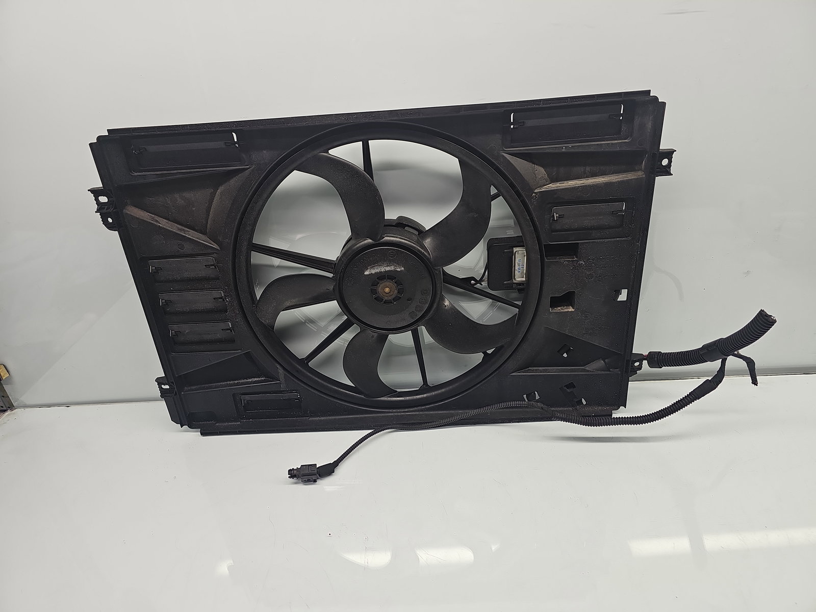 Electroventilator Volkswagen Golf 6 (5K1) [Fabr 2009-2013] 1K0121205AF 1.6 TDI CAYC 77KW / 105CP - imagine 3