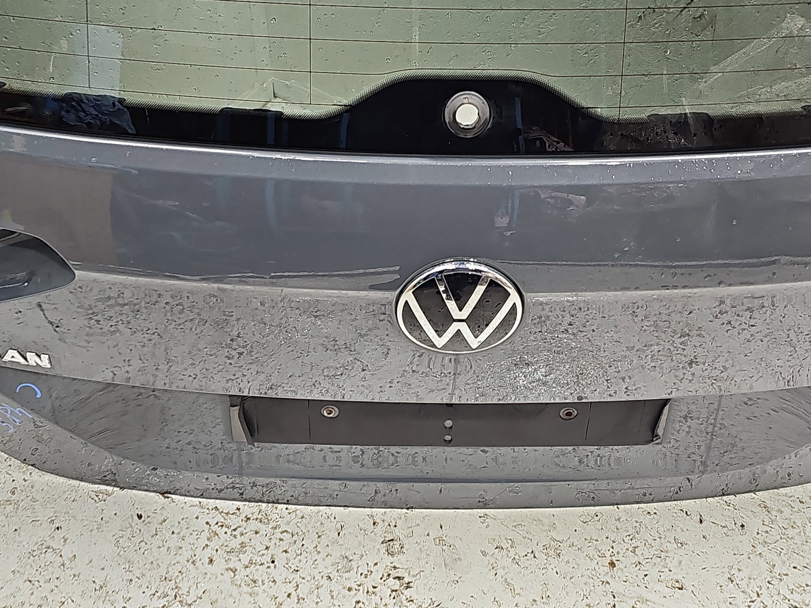 Haion Volkswagen Touran (5T1) R-line [Fabr 2015-prezent] LC7Q - imagine 5