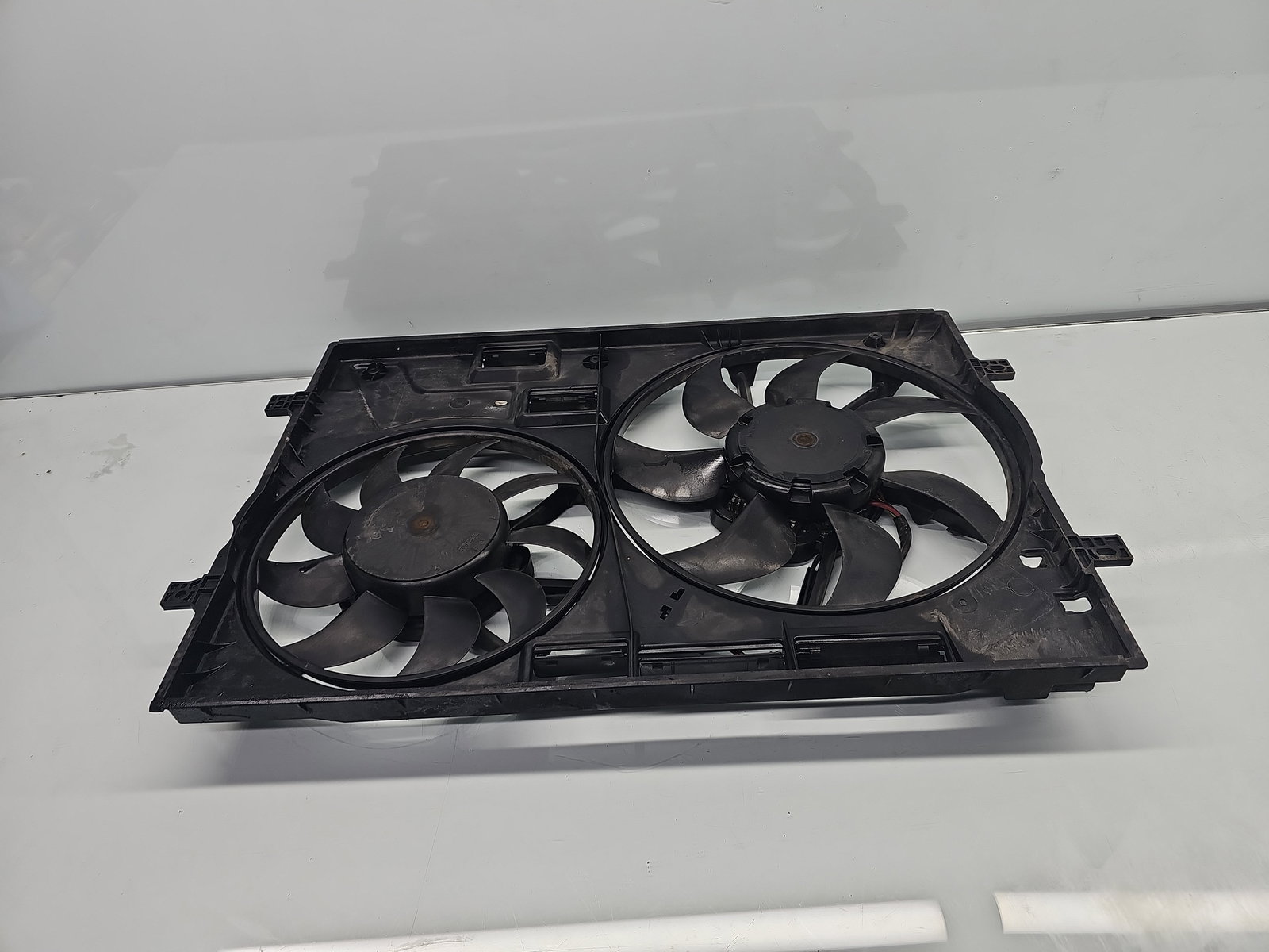 Electroventilator Volkswagen Passat B8 (3G2) [Fabr 2015-prezent] 3Q0121207 2.0 TDI DFCA 140KW / 190CP - imagine 3