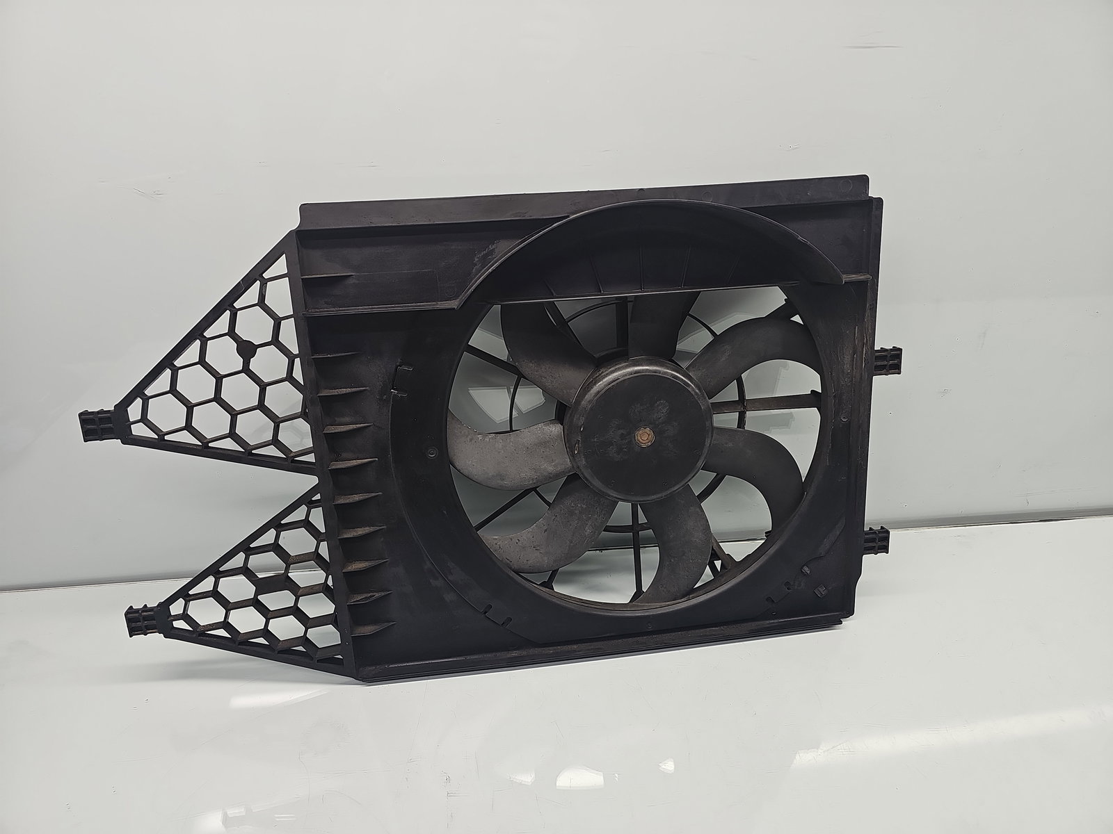 Electroventilator Volkswagen Polo (6R) [Fabr 2009-2016] 6RS121207 1.2 Benz CGPB 44KW / 60CP - imagine 1