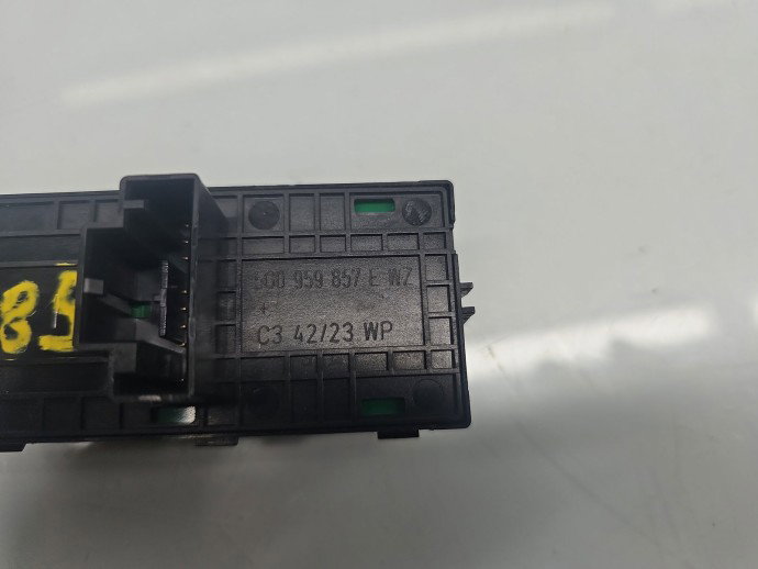  Butoane comanda geamuri sofer  Volkswagen Tiguan II (AD1, AX1) [2016-2018] 5G0959857E