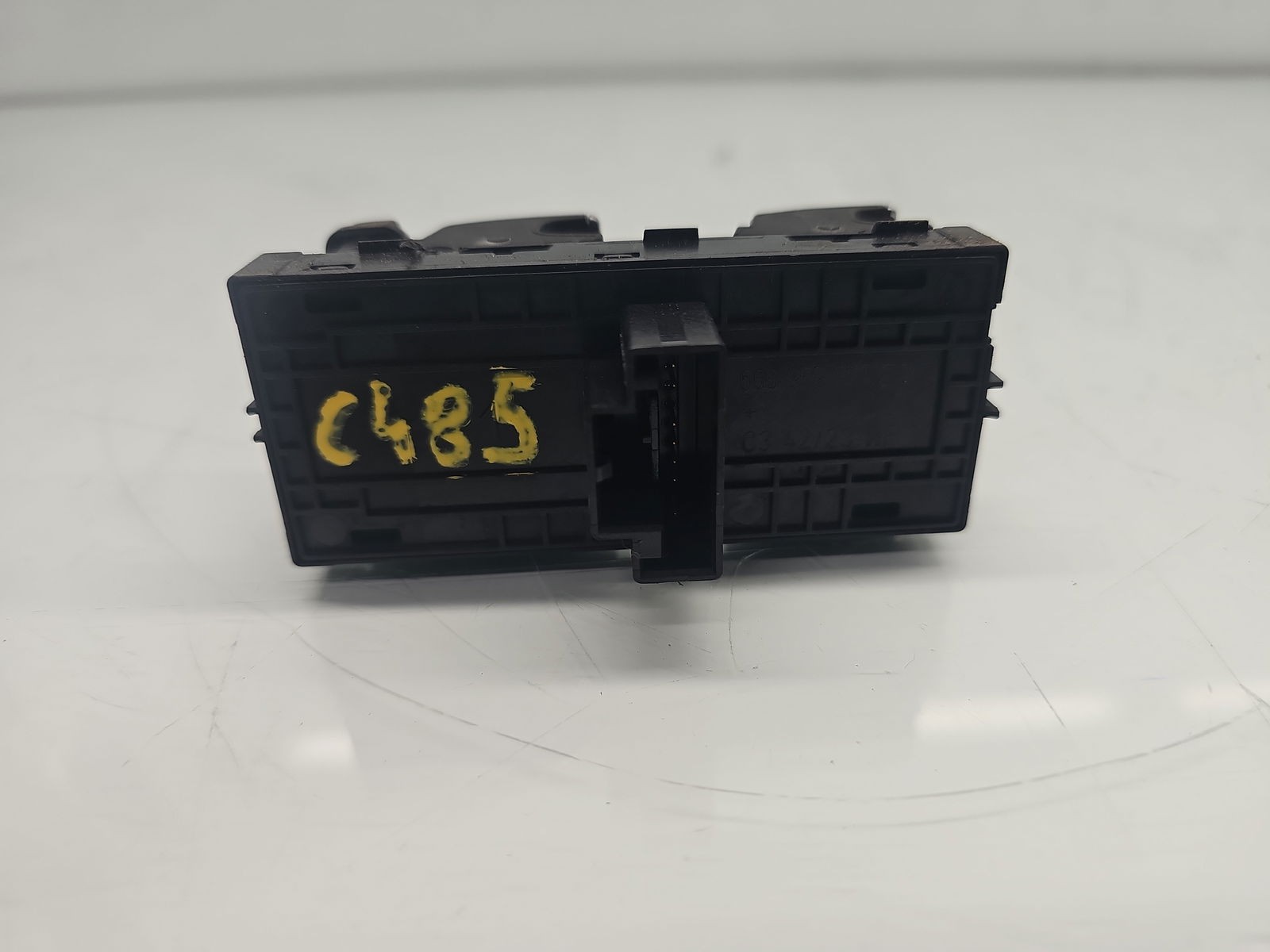 Butoane comanda geamuri sofer Volkswagen Tiguan II (AD1, AX1) [2016-2018] 5G0959857E - imagine 3