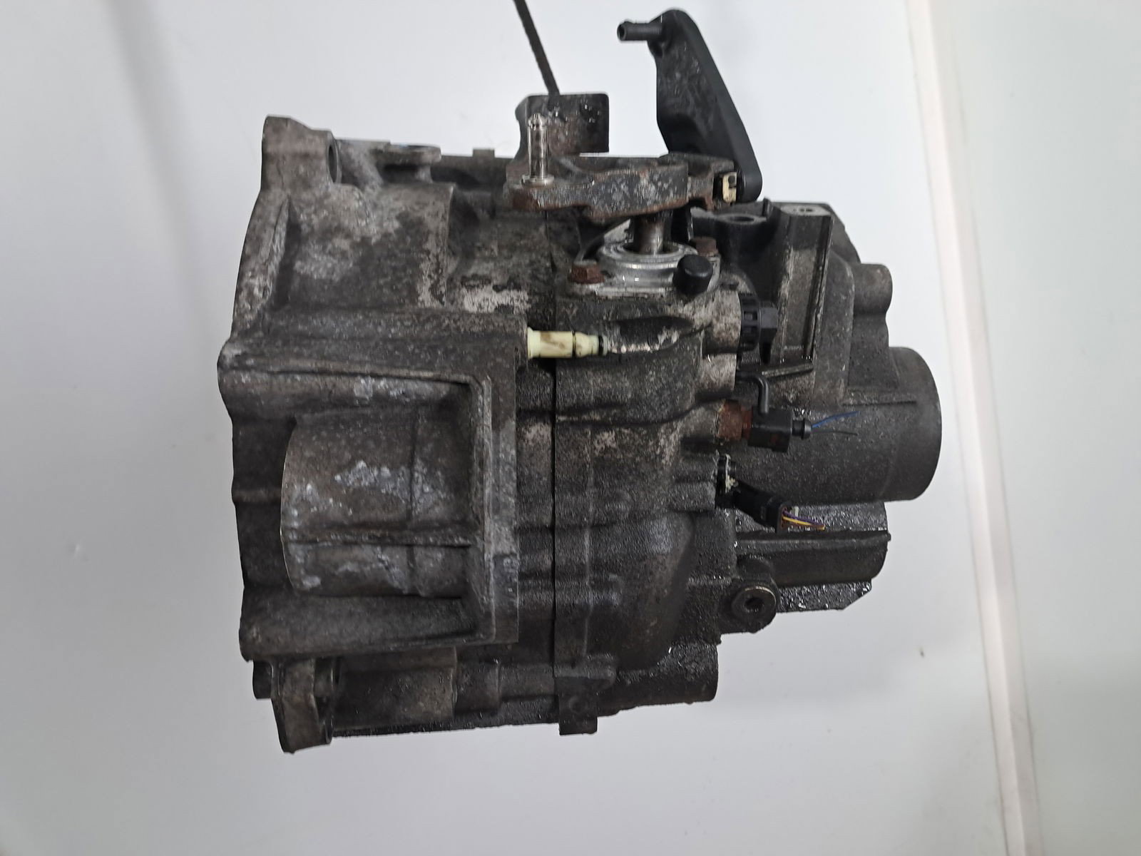 Cutie viteze manuala 6 trepte Volkswagen Passat CC (358) [Fabr 2012-2016] 2.0 TDI CFFB NFU 103KW / 140CP - imagine 6