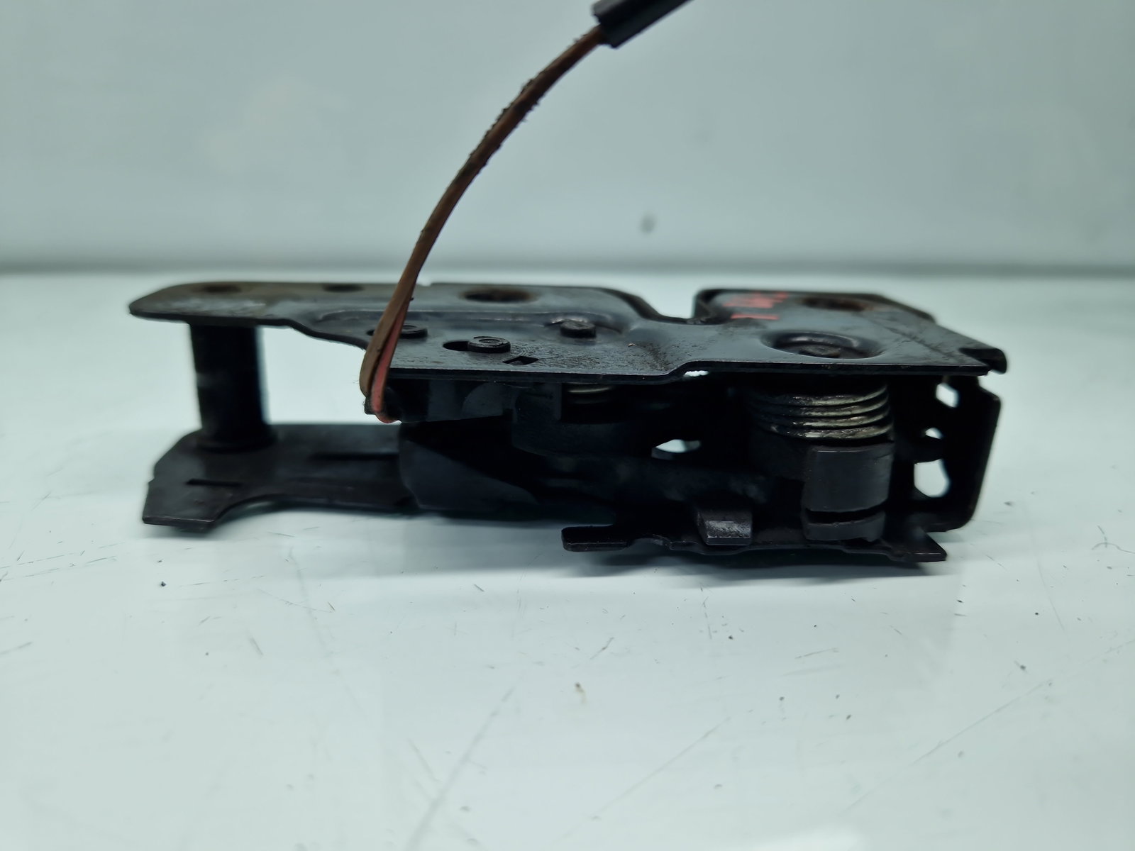 Broasca capota AUDI A3 Sportback (8PA) [Fabr 2004-2013] Facelift 8P0823509H - imagine 3