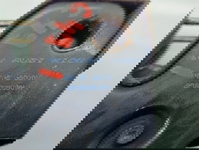 Broasca capota AUDI A3 Sportback (8PA) [Fabr 2004-2013] Facelift 8P0823509H