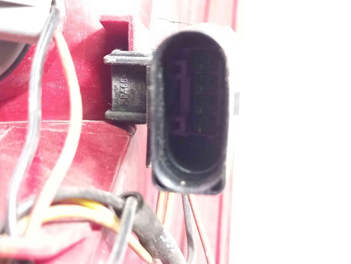 Stop aripa dreapta 8T0945096 Audi A5 (8T3) [Fabr 2007-2015] 2.0 CAHA