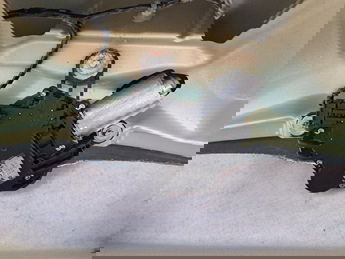  Motoras stergator haion Opel Astra H [Fabr 2004-2009] OEM