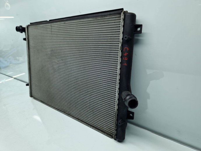 Radiator apa  Volkswagen Passat B7 (362) [Fabr 2010-2014] 1K0121251DD 1.6 TDI CAYC 77KW / 105CP