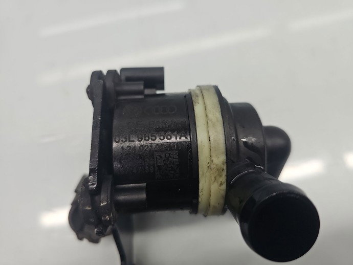 Pompa recirculare apa  AUDI Q5 (8RB) [ Fabr 2008-2016] 03L965561A 2.0 TDI CAGA 105KW / 143CP