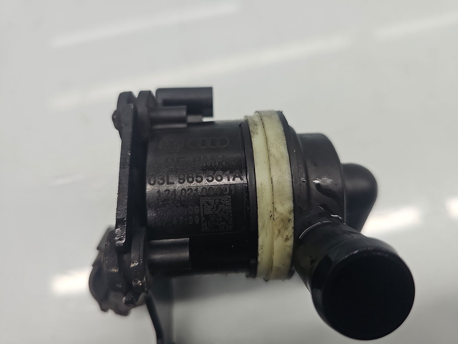 Pompa recirculare apa AUDI A5 (8T3) [Fabr 2007-2015] 03L965561A 2.0 TDI CAGA 105KW / 143CP - imagine 2