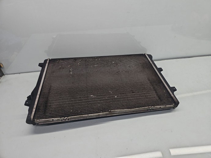 Radiator apa  Volkswagen Passat B7 (362) [Fabr 2010-2014] 1K0121251DD 1.6 TDI CAYC 77KW / 105CP