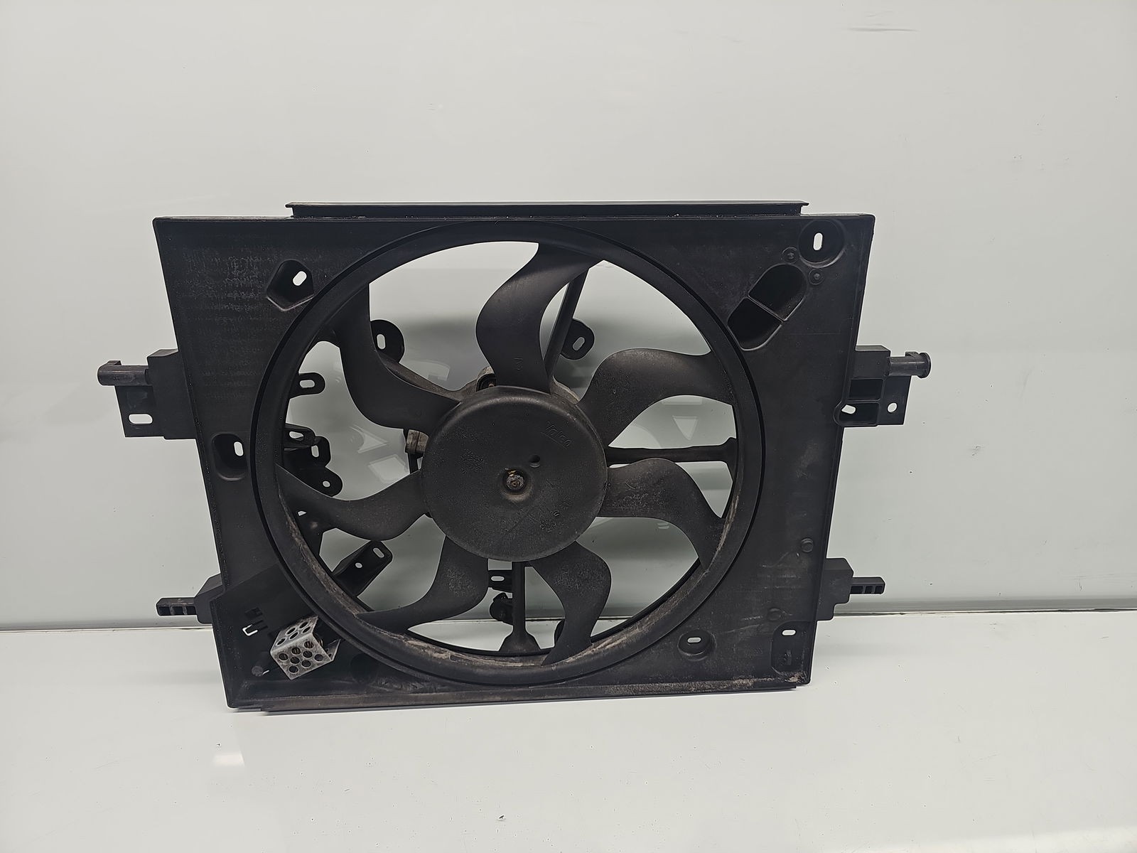 Electroventilator Dacia Logan II MCV BK (K52) [Fabr 2013-2022] Facelift 214810150R 1.5 dCi K9KU87 70KW / 95CP - imagine 1