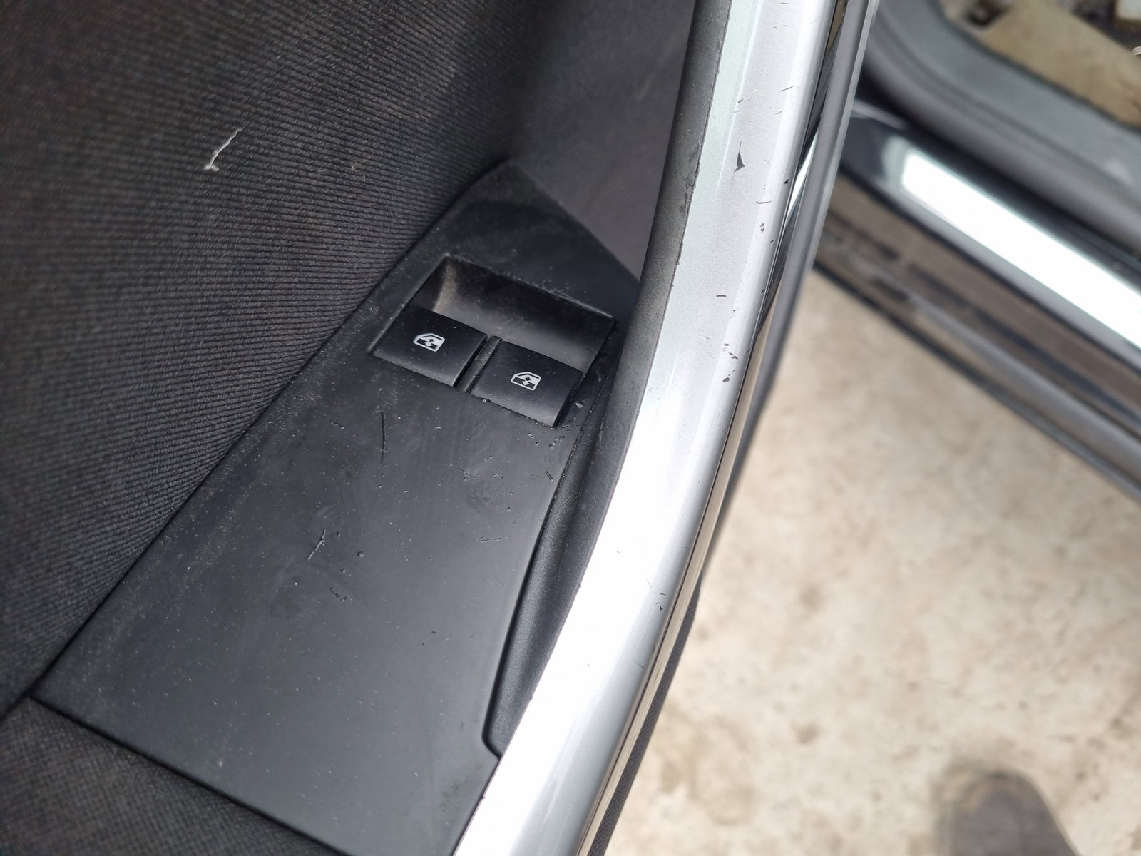 Butoane comanda geamuri sofer Opel Astra J [Fabr 2009-2015] OEM - imagine 1