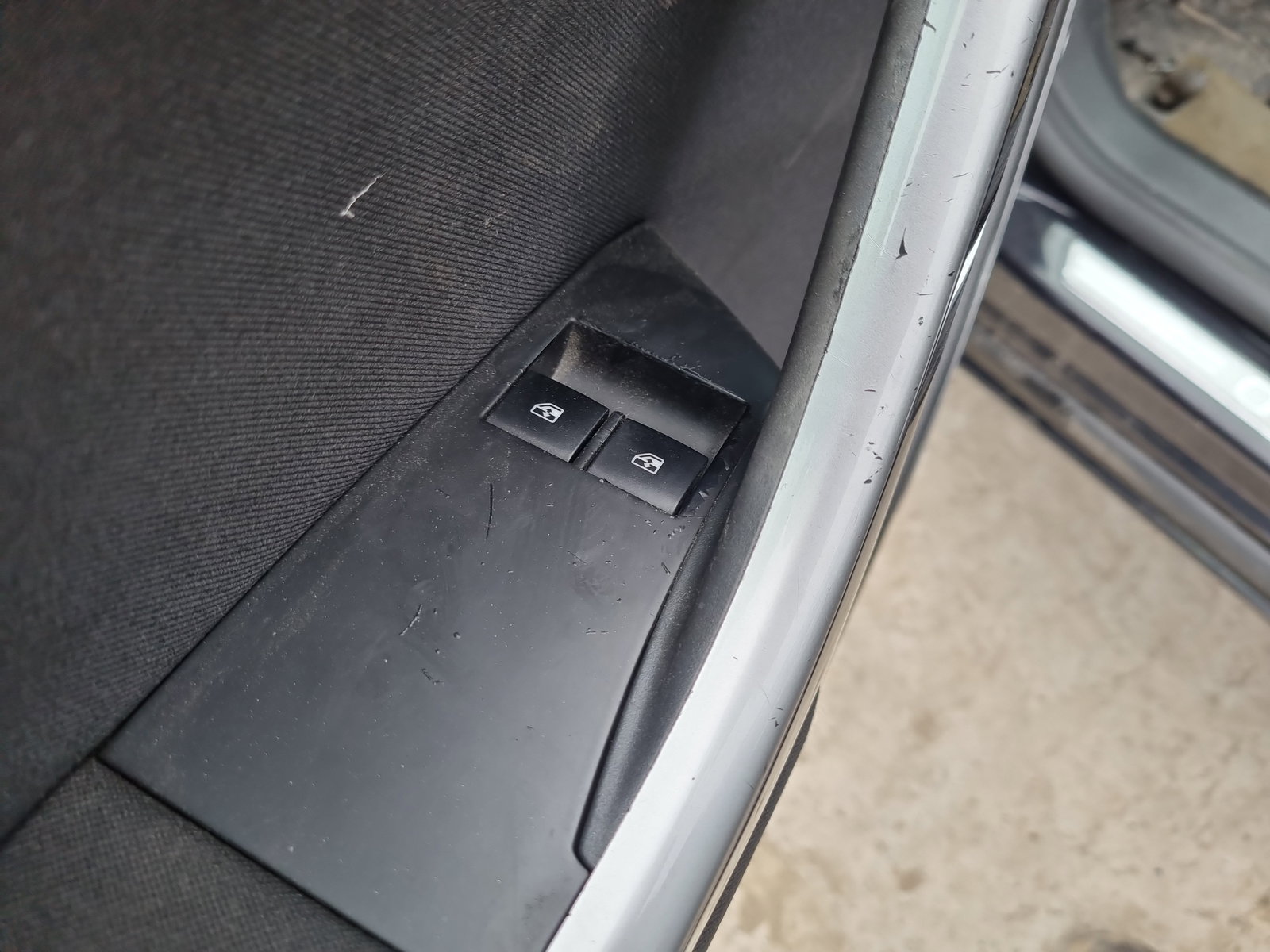 Butoane comanda geamuri sofer Opel Astra J [Fabr 2009-2015] OEM - imagine 2