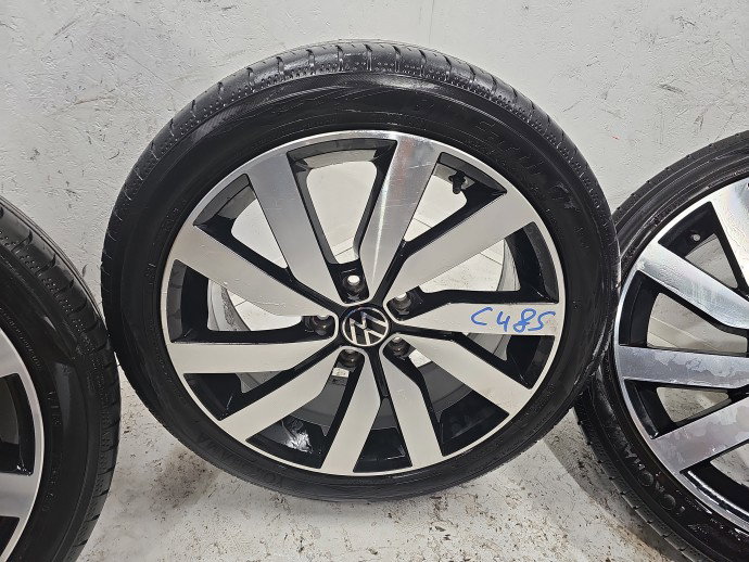 Set jante cu anvelope Volkswagen Touran (5T1) R-line [Fabr 2015-prezent] 5TA601025F