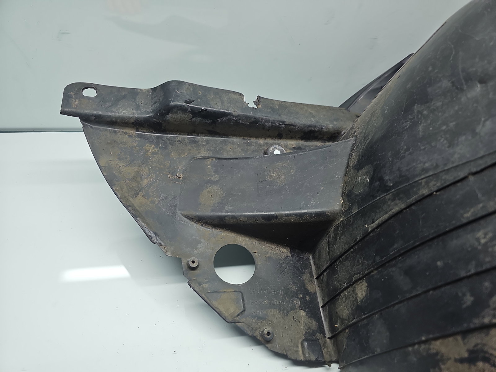 Carenaj roata stanga fata Citroen C4 Cactus [Fabr 2014-2017] 9801609880 - imagine 2