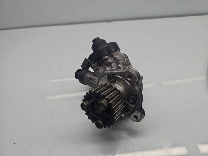 Pompa inalta presiune  Volkswagen Golf 6 (5K1) [Fabr 2009-2013] 03L130755 2.0 TDI CAGA 105KW / 143CP