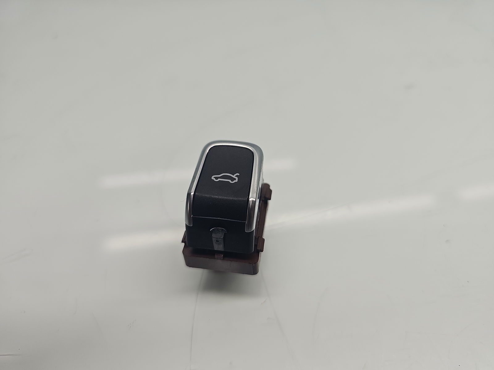 Buton deschidere portbagaj AUDI A4 (8K2, B8) [Fabr 2008-2015] 8K0959831B