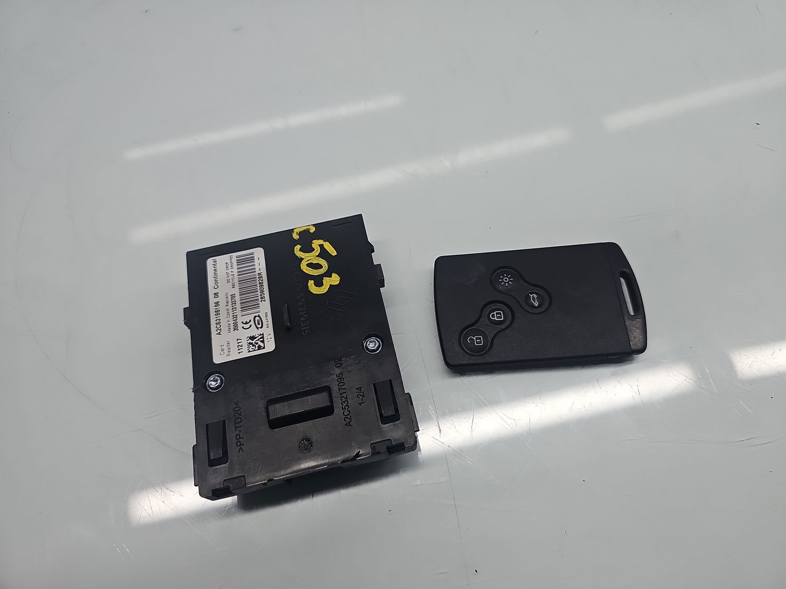 Contact cu cheie Renault Megane 3 [Fabr 2008-2015] 285909828R 1.6 Benz K4M858 81KW / 110CP - imagine 3