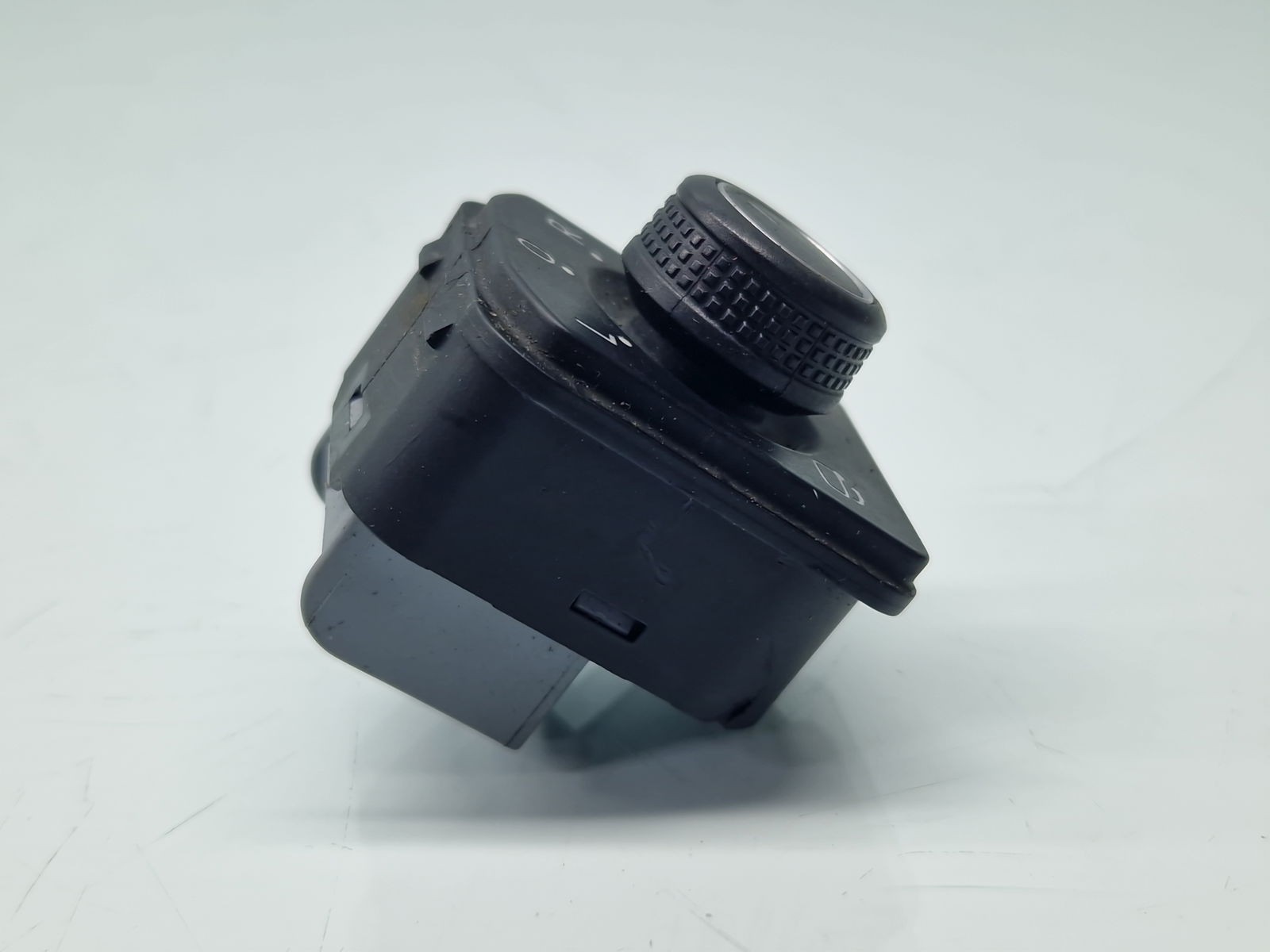 Buton reglaj oglinzi Volkswagen Tiguan II (AD1, AX1) [2016-2018] 3G0959565C - imagine 5