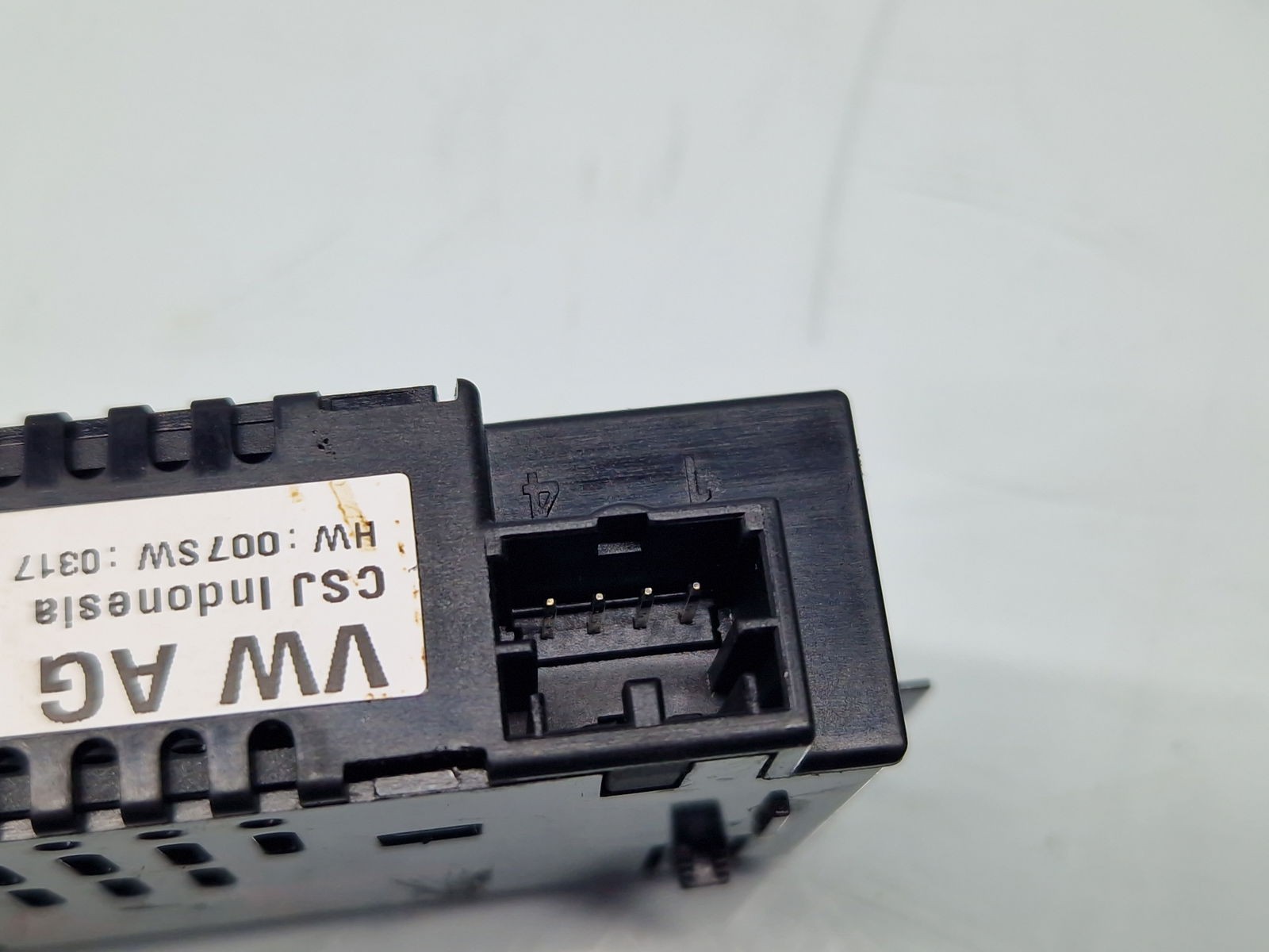 Conector auxiliar USB Volkswagen Tiguan II (AD1, AX1) [2016-2018] 5NA035736 - imagine 4