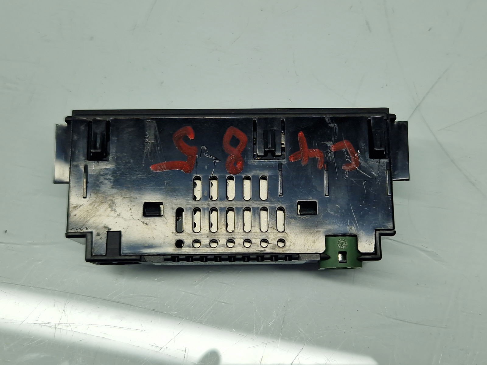 Conector auxiliar USB Volkswagen Tiguan II (AD1, AX1) [2016-2018] 5NA035736 - imagine 8