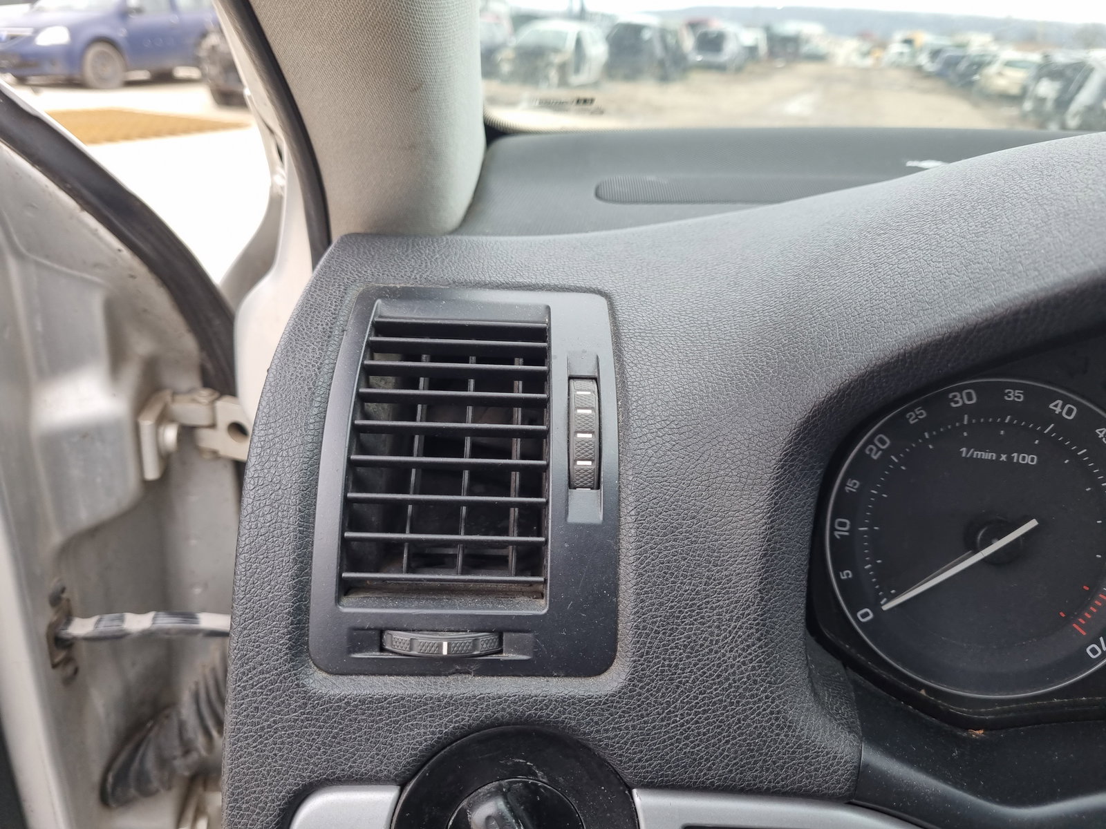 Grila aerisire stanga Skoda Octavia 2 (1Z3) [Fabr 2004-2013] OEM - imagine 1