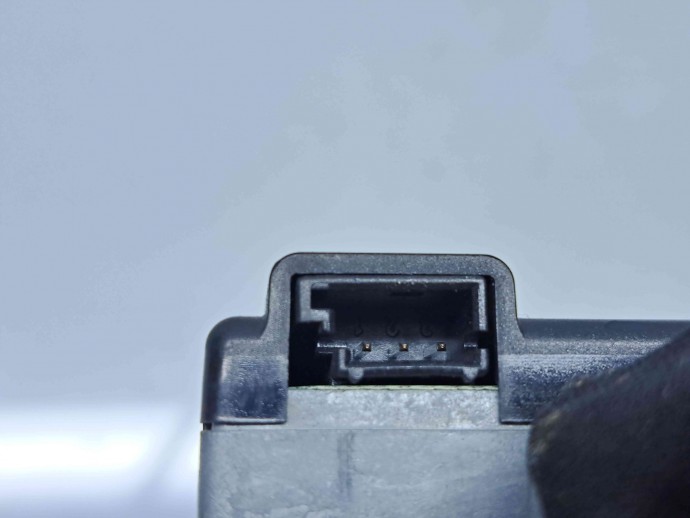  Amplificator antena Audi A5 (8T3) [Fabr 2007-2015] 8T0035225C