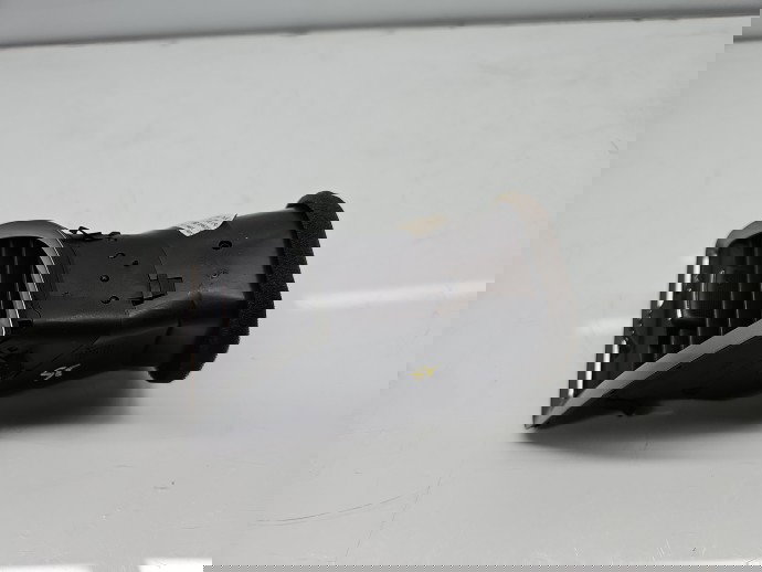  Grila aerisire stanga Opel Astra J [Fabr 2009-2015] 13328000