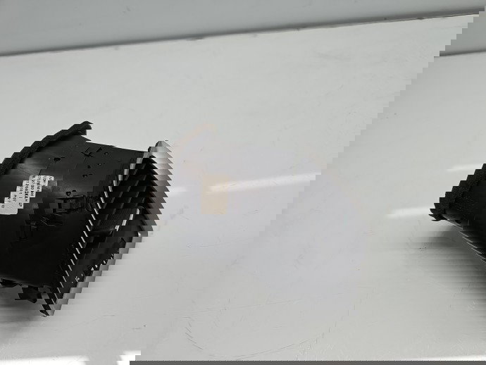  Grila aerisire stanga Opel Astra J [Fabr 2009-2015] 13328000